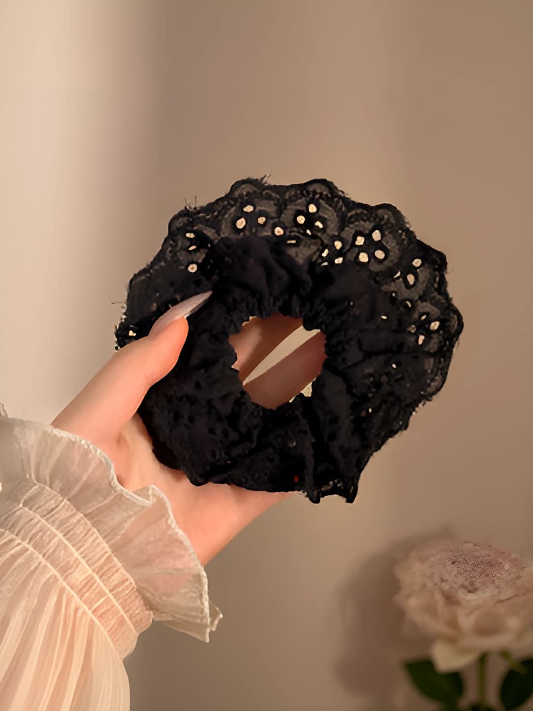 2# Black embroidered lace 12 cm