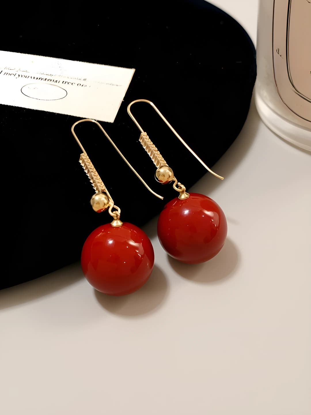Ear hook - Gold - Red
