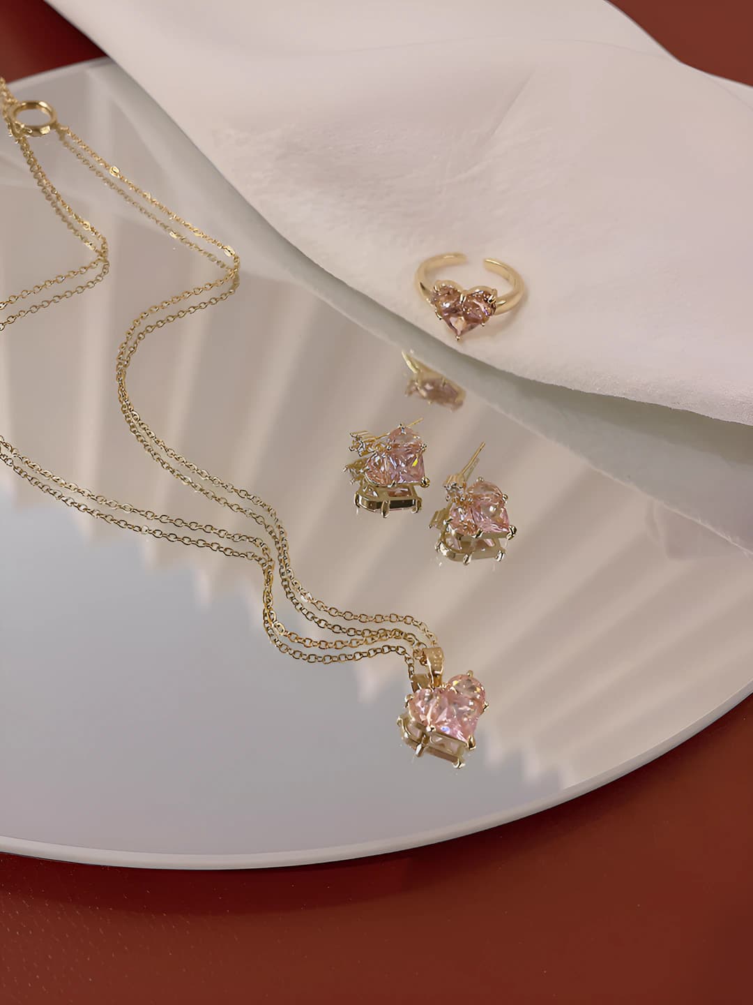 Women's pink heart-shaped zircon earrings, Japan-Korea style, design element