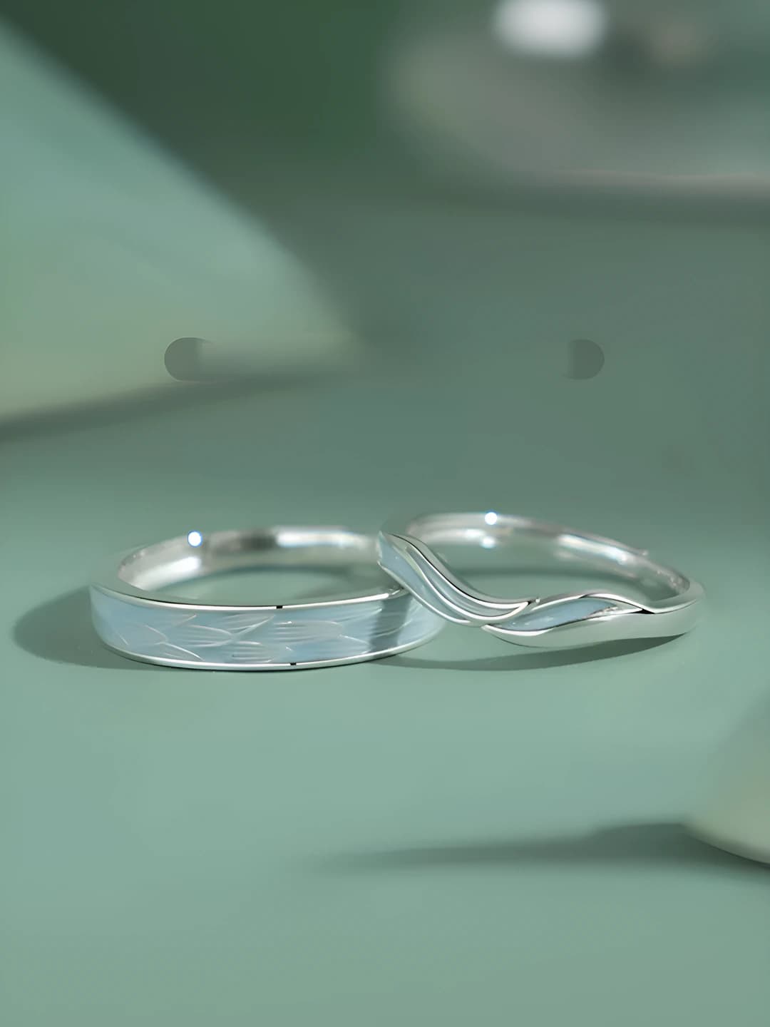 Women's couple rings in bronze with bird design element in retro style, adjustable open