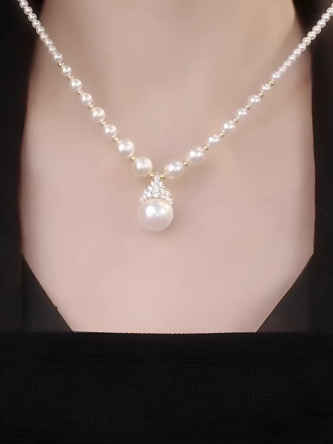 White crown pearl necklace Q19