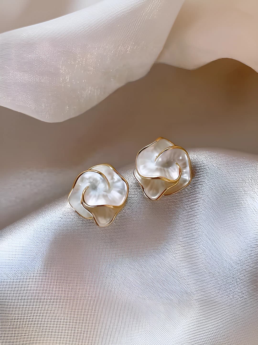 88207 Elegant camellia stud