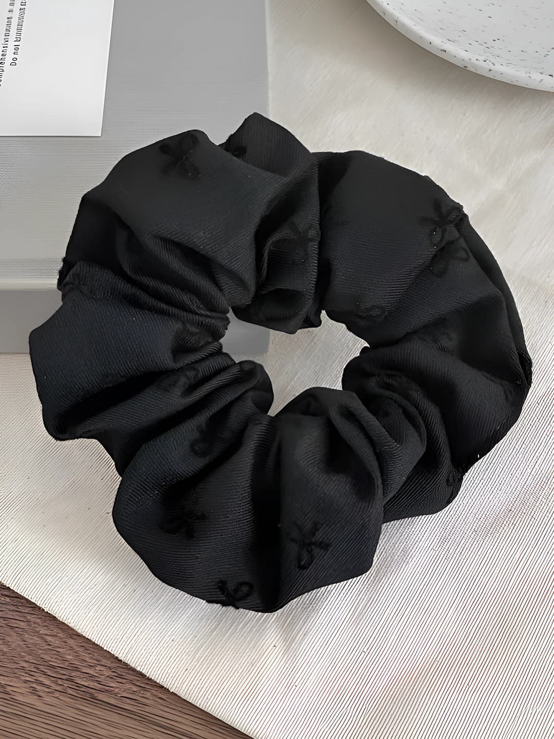 Black, bow
