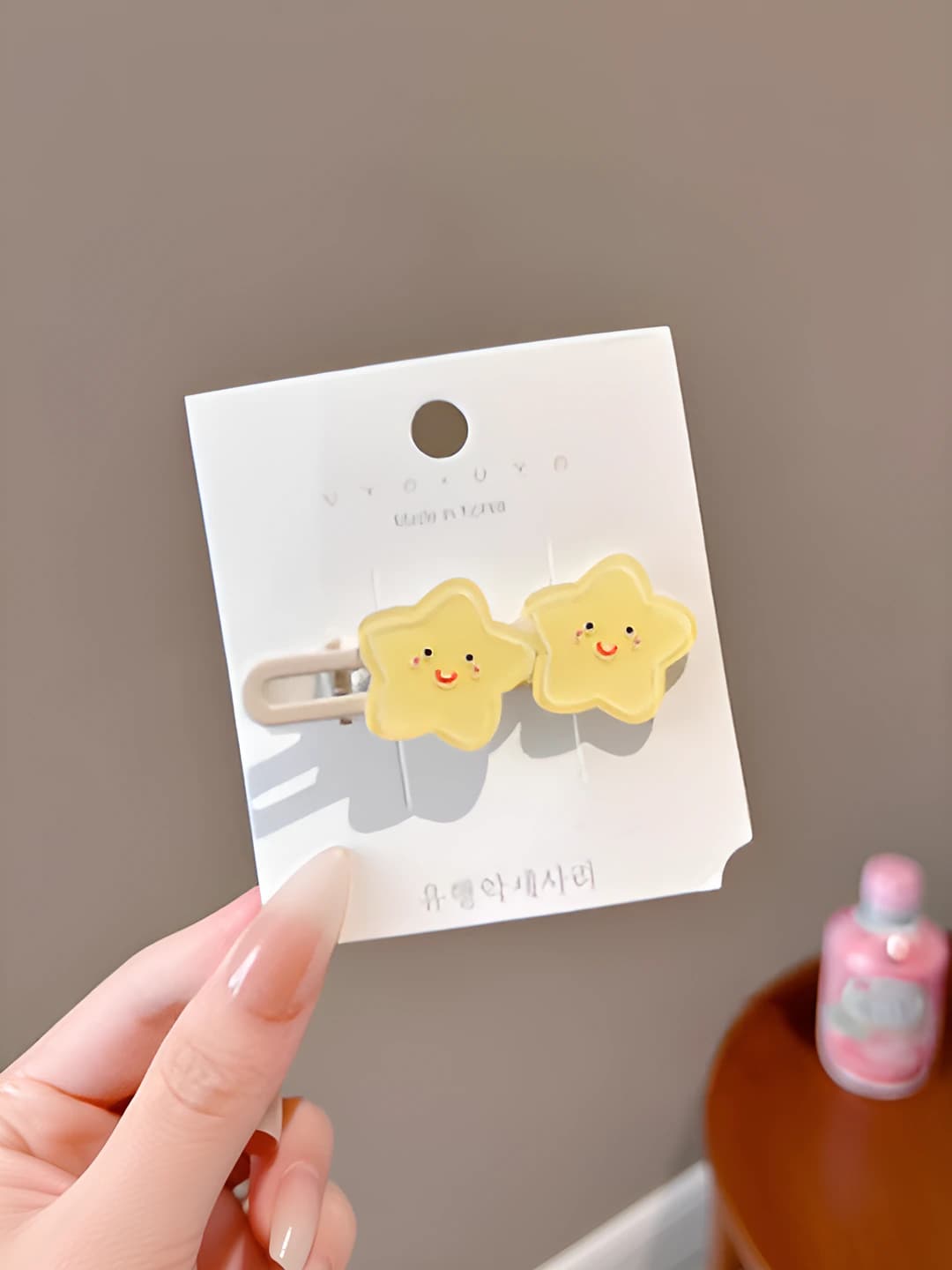 1# Cream yellow star clip