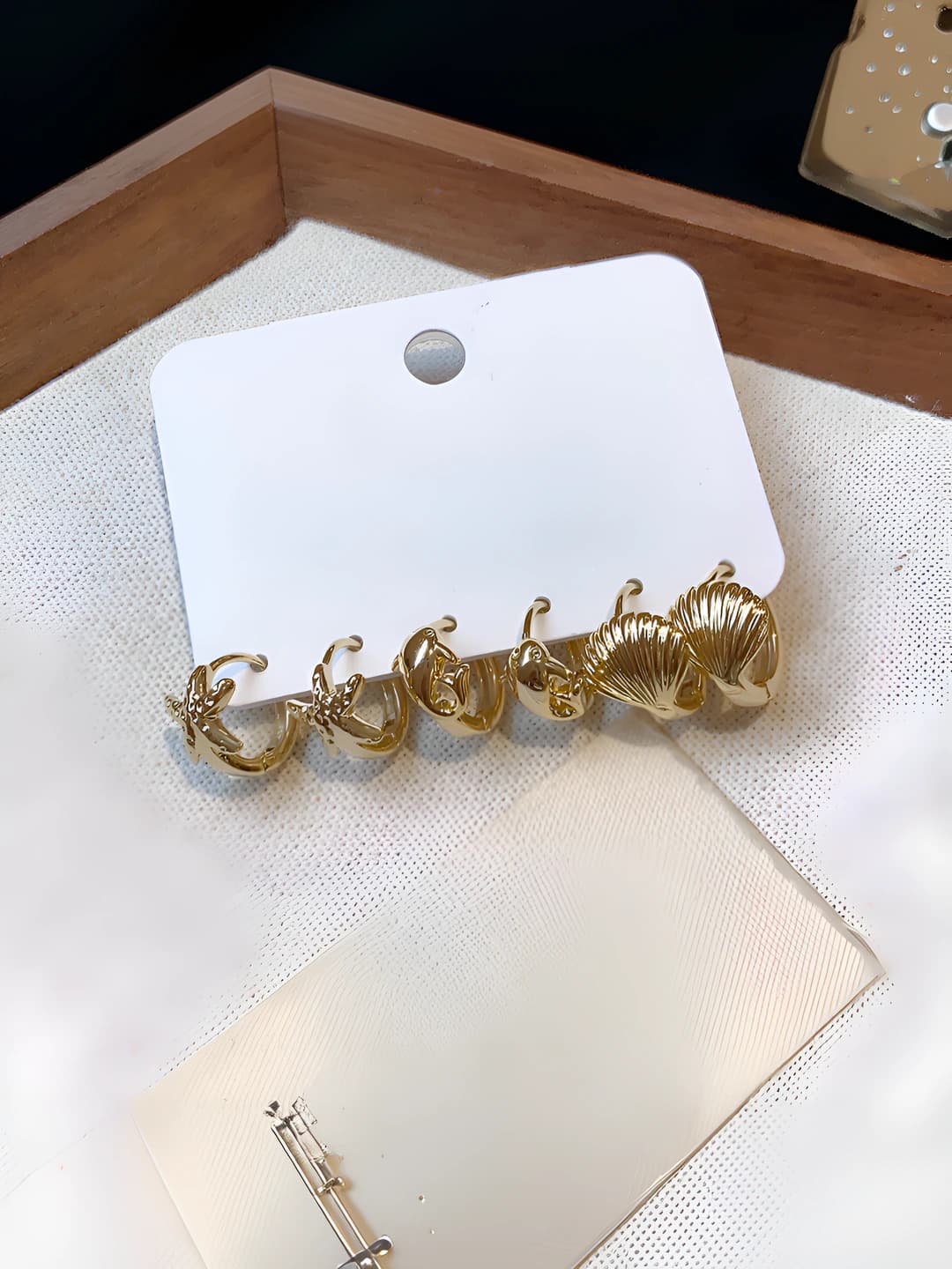 24 Ear clip - Gold (6-piece set)