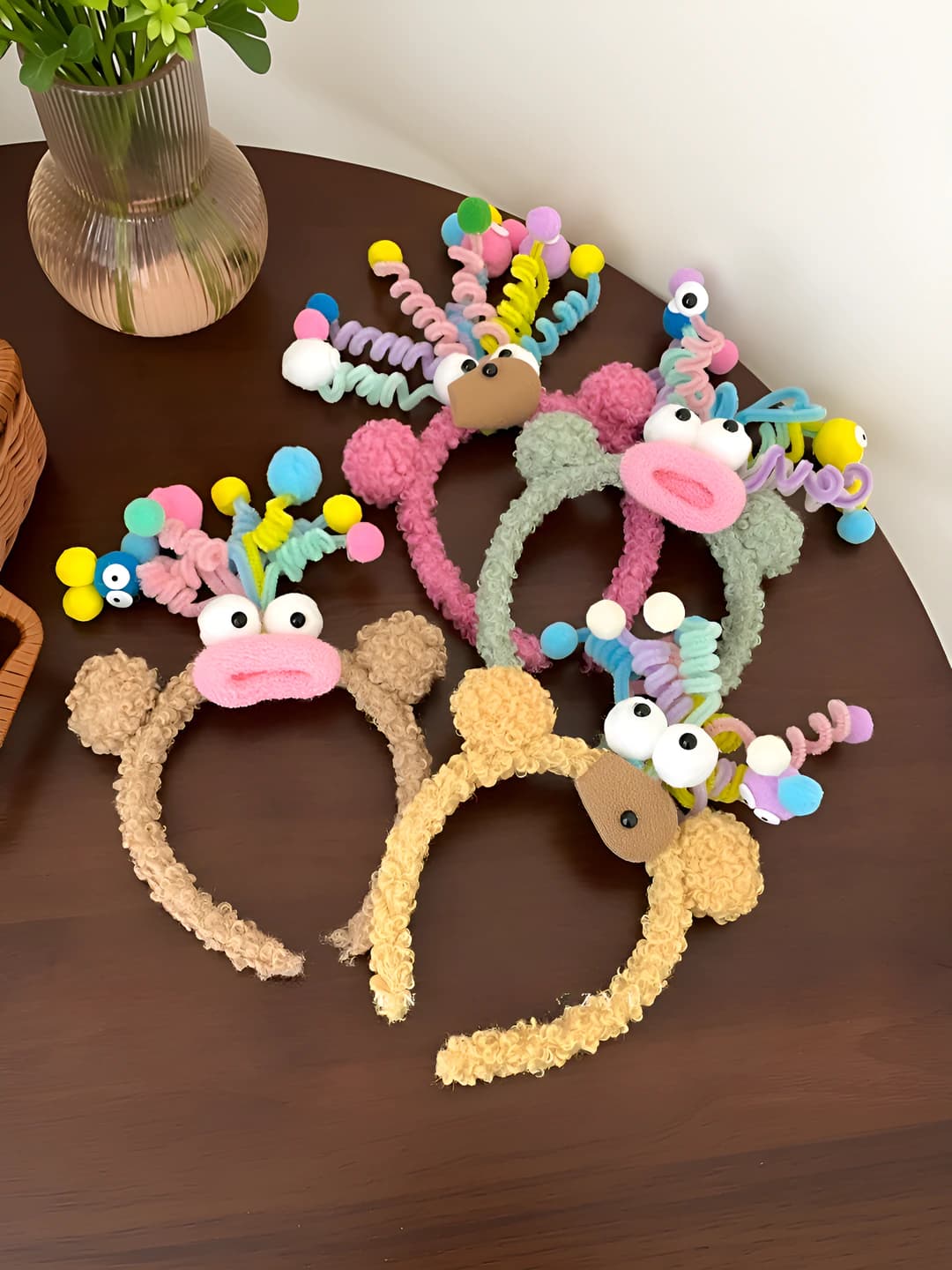 Women's autumn-winter plush headband, handmade yarn, high forehead, for face washing, cute bear design