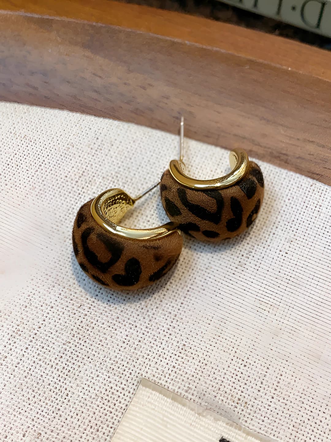 13 Silver post - Coffee - C-shape