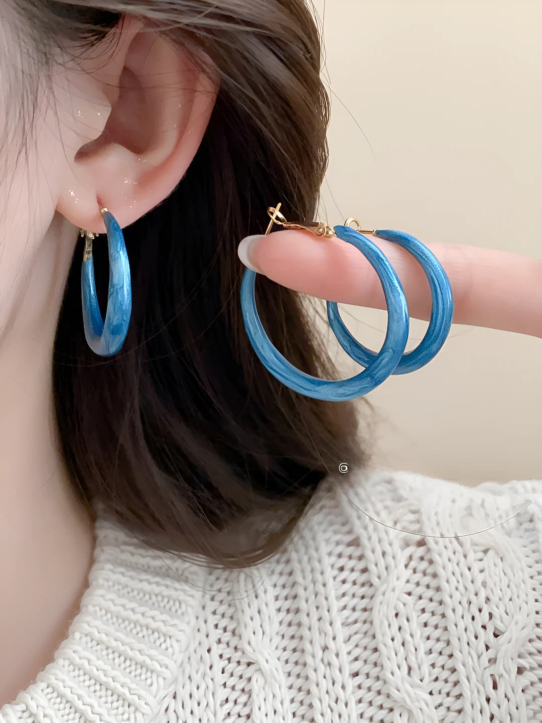 Women's retro hoop earrings: geometric shape, design element, processing technology