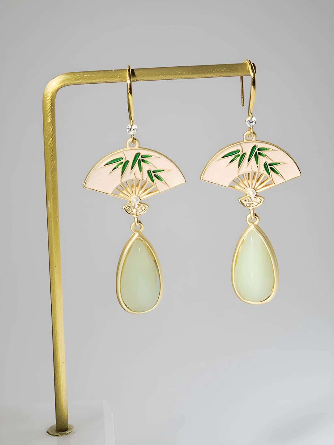 Jade earrings 605