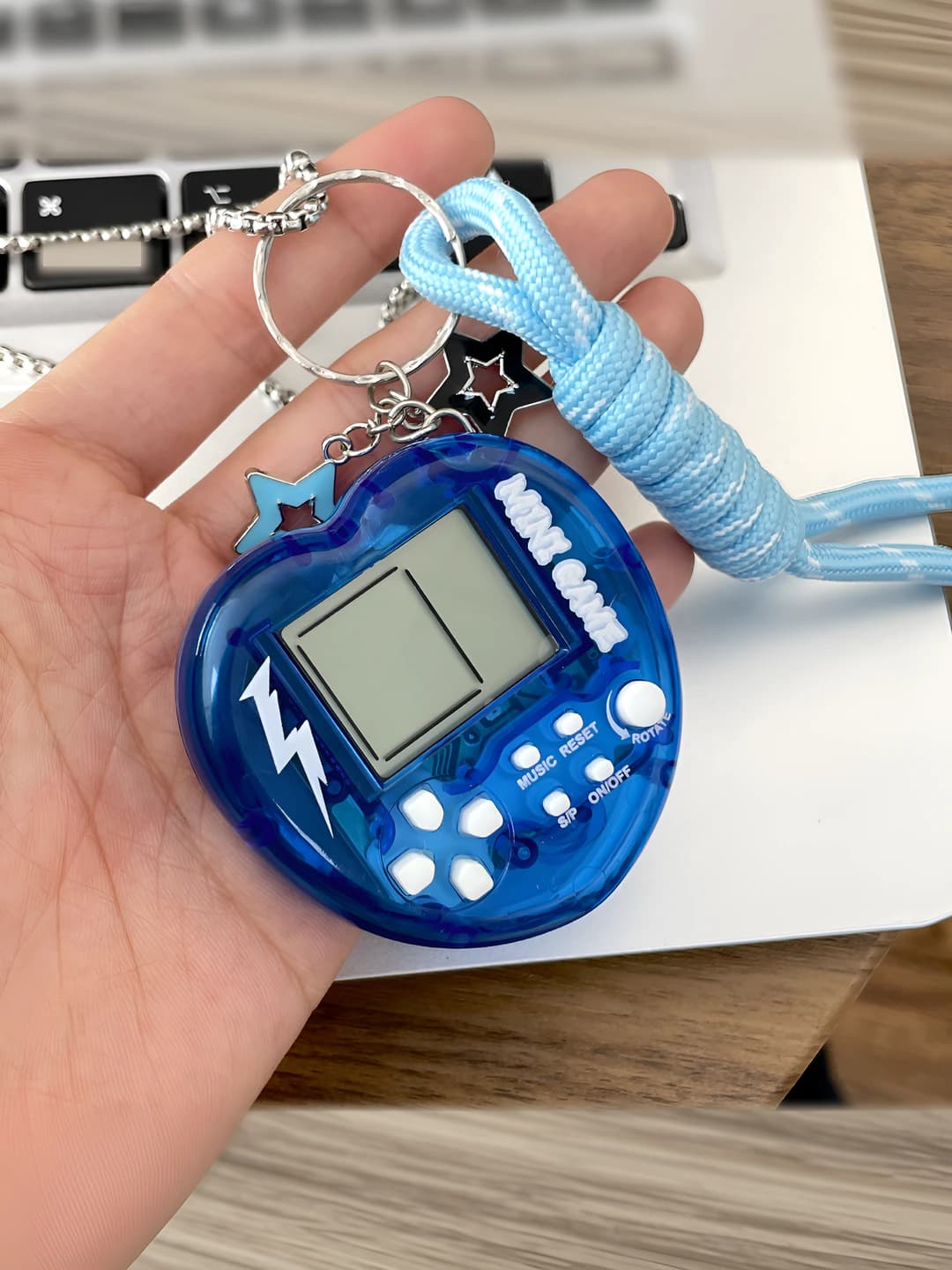 Blue console pendant necklace