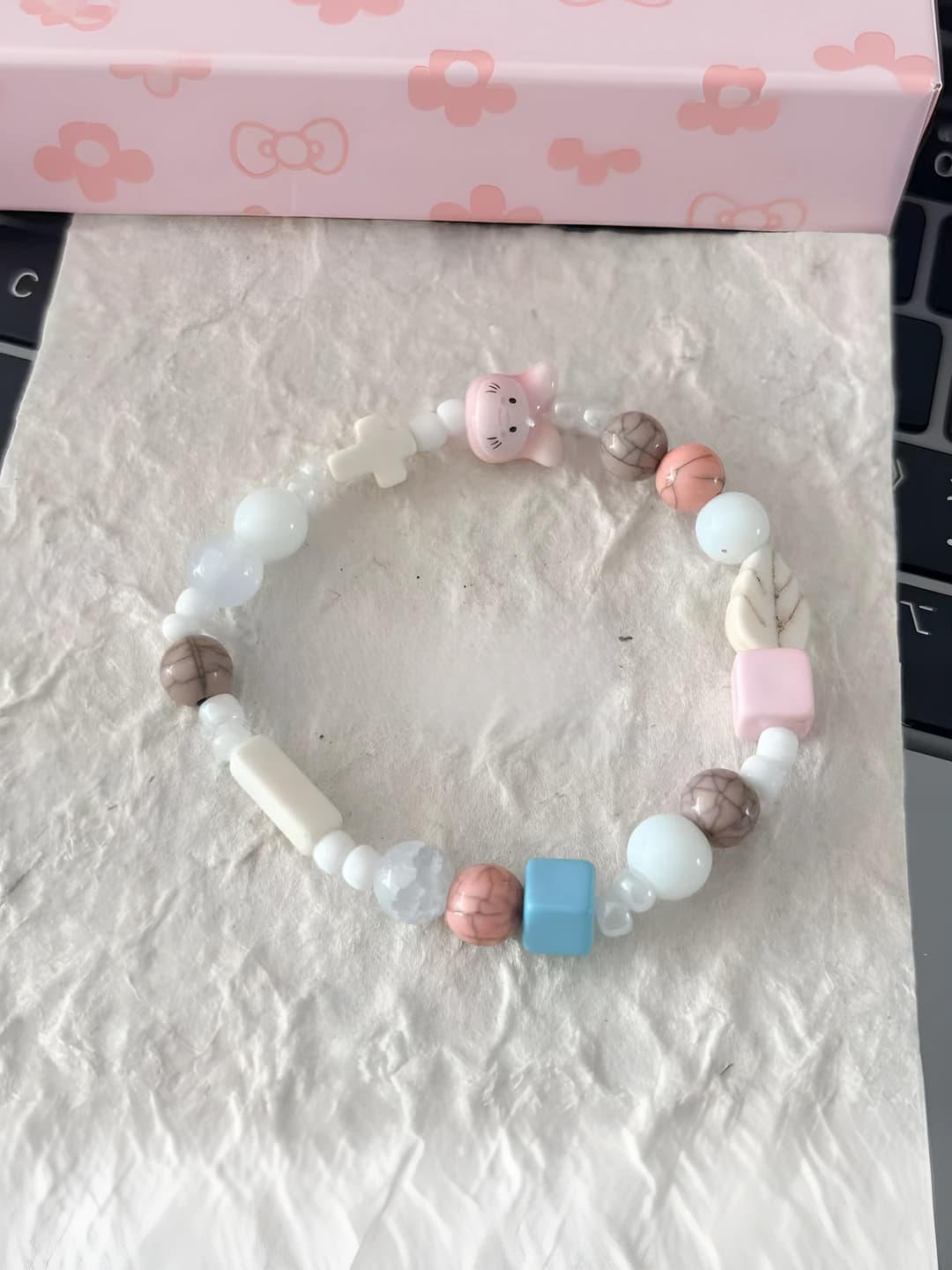 Rang-barang peynir qo'l zanjiri