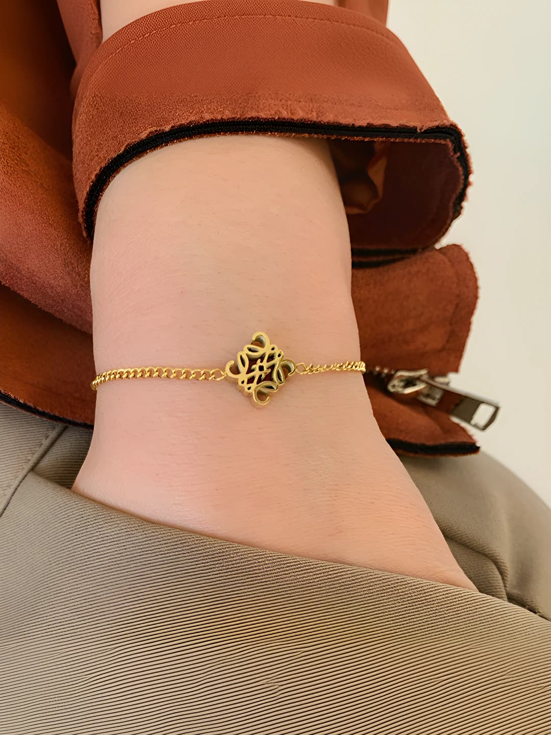 Gold bracelet