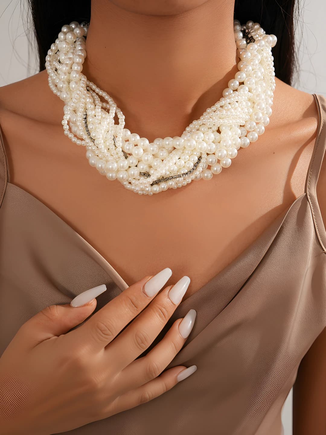 Women's multi-strand faux pearl beaded necklace with rhinestones, retro style, geometric design, sweater chain, 41-50 cm length, 112.7 g weight, light luxury style, fashion and commute, beaded necklaces