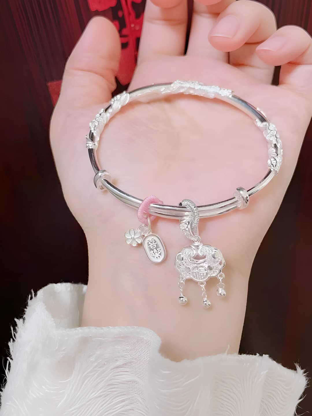 Kumush baxt belgisi xavfsizlik qulfi bangle