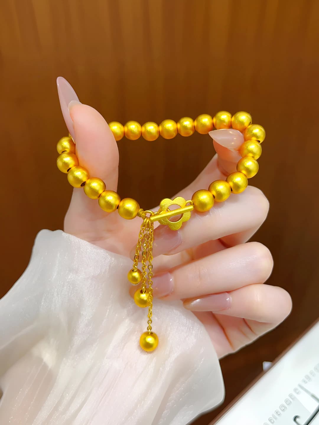 Heart OT clasp beaded bracelet (gold)