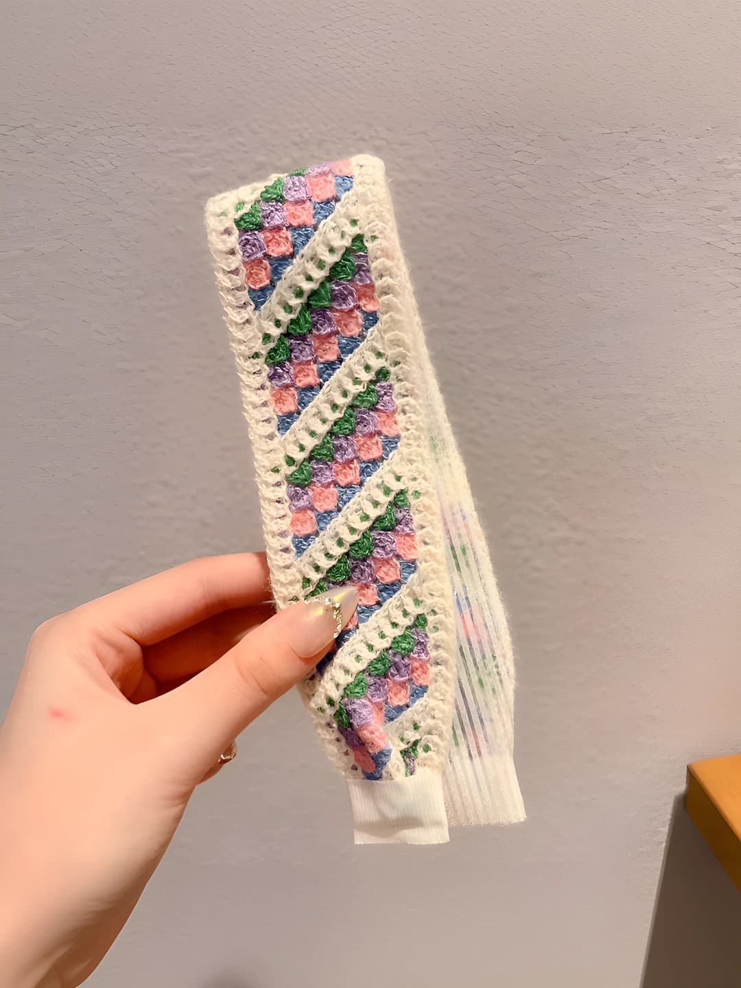 Purple-pink diagonal stripes