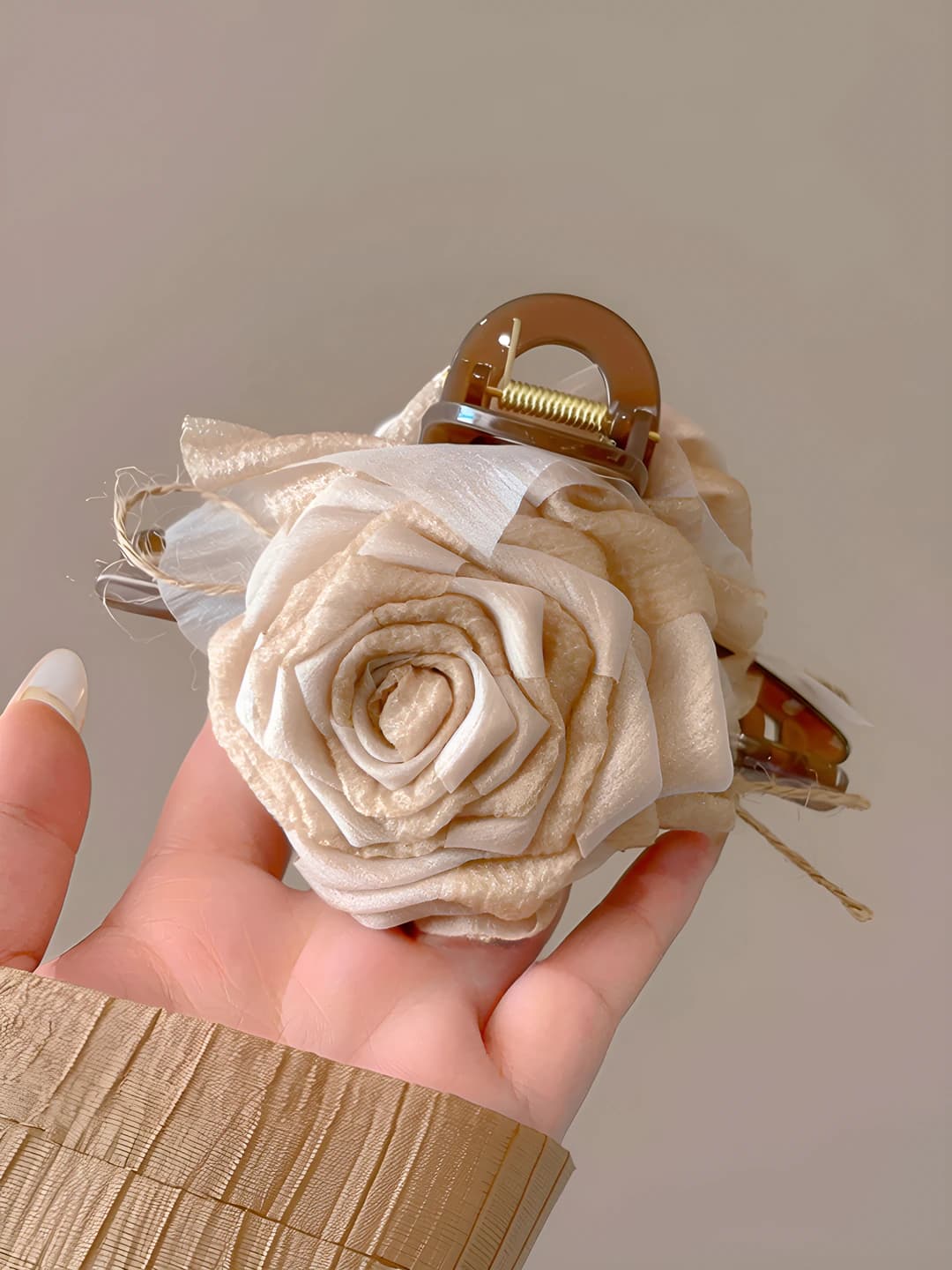 Beige dried rose clip 13 cm