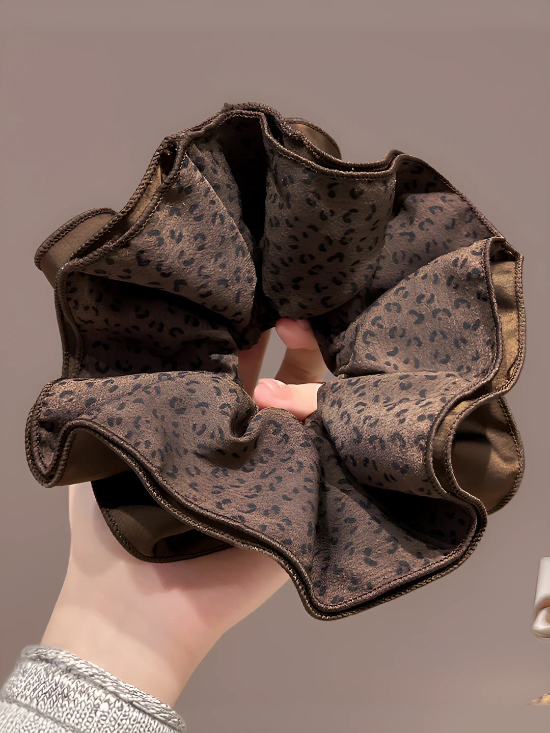 Dark coffee leopard scrunchie ~15 cm