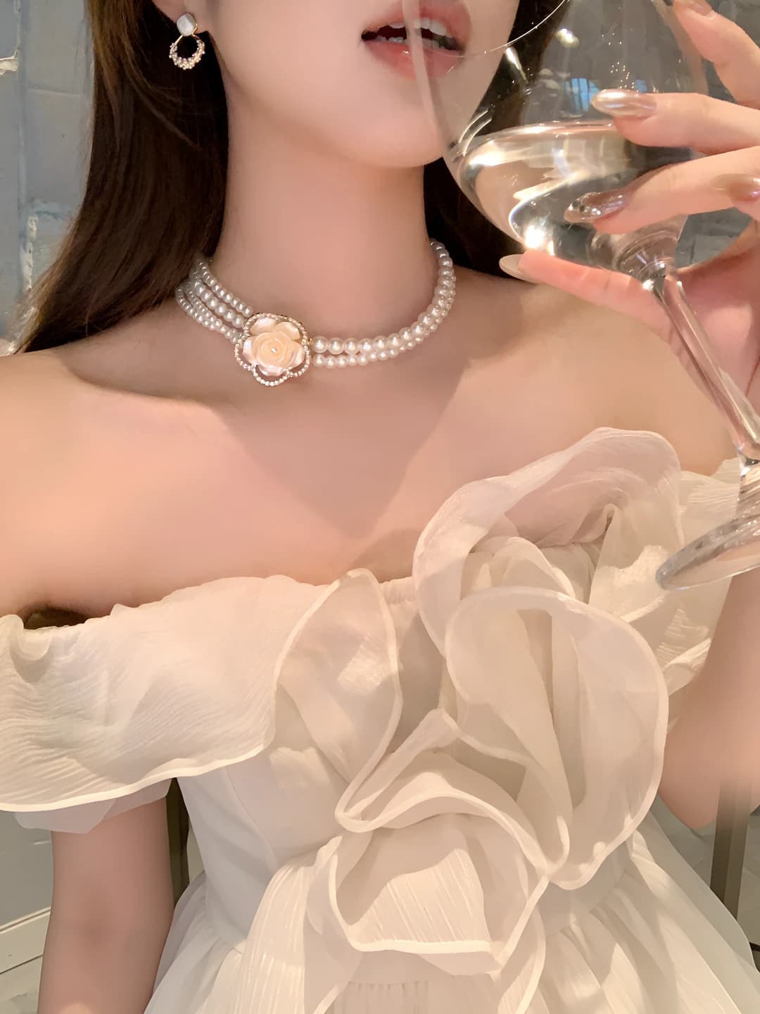 35# Necklace - Gold - White