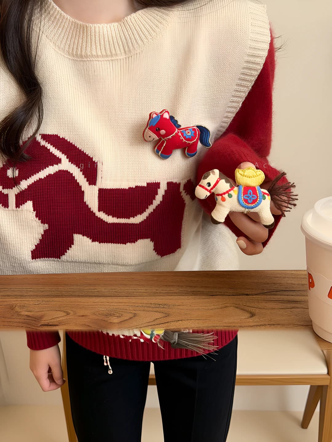 Women's fabric horse brooch for scarf decoration, autumn-winter 2026, cute style
