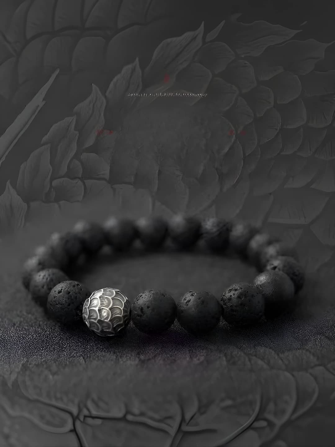 Reverse scale bracelet
