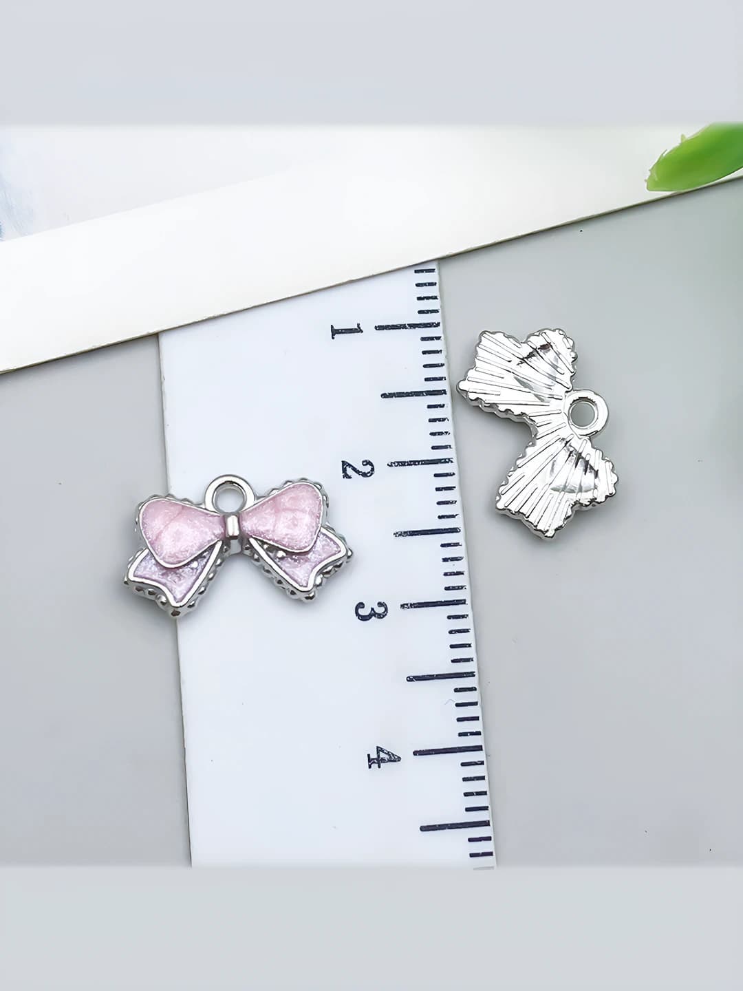White K, pink, 15x10mm, 0.86g