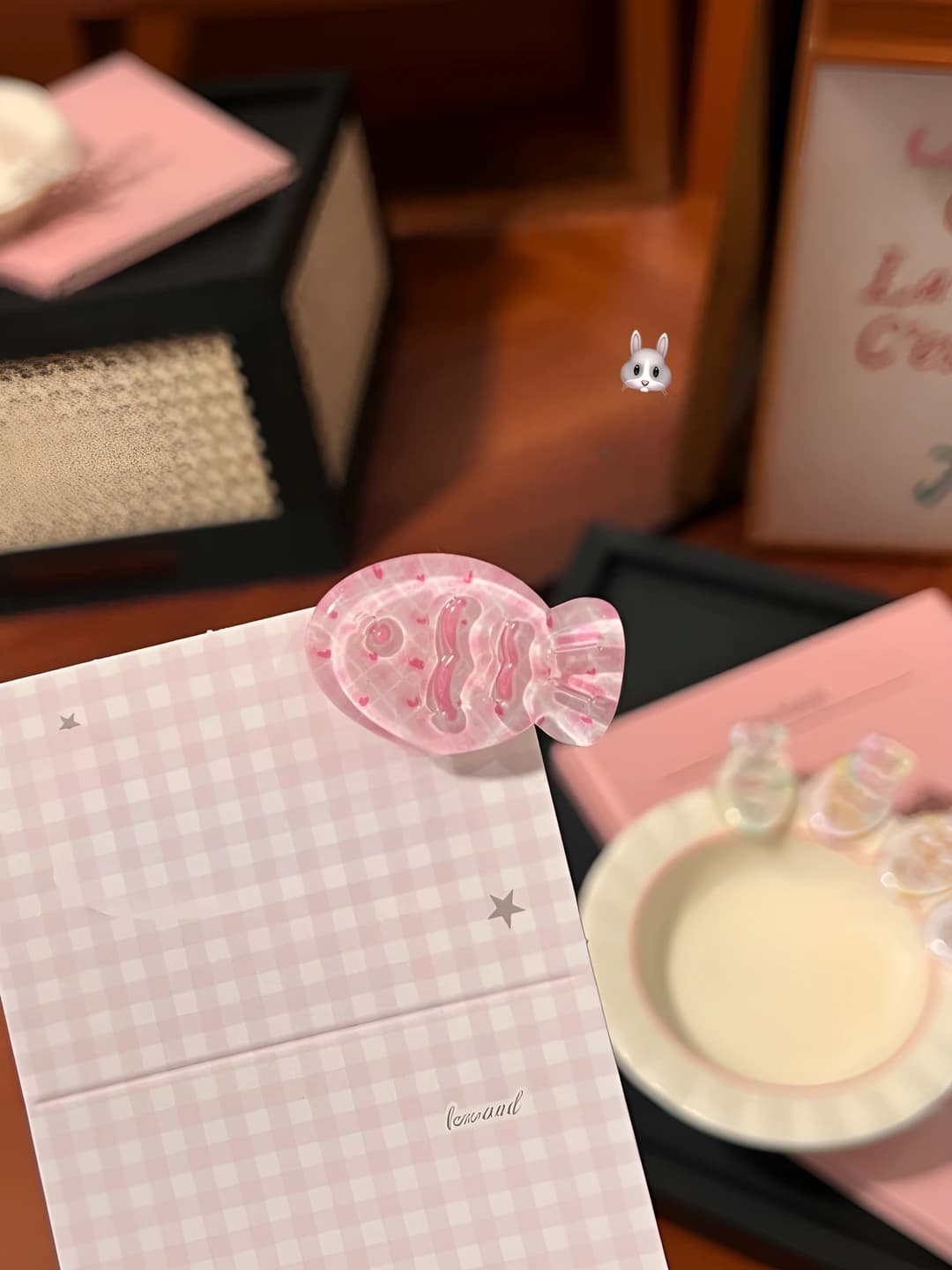 Jelly peach pink mist fish clip, 3.2 cm