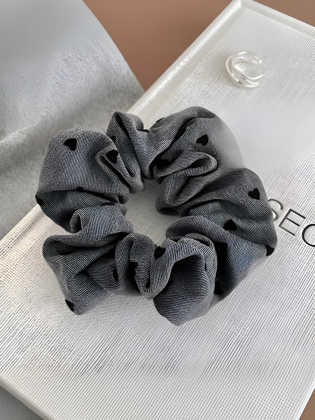 Grey heart, 12 cm