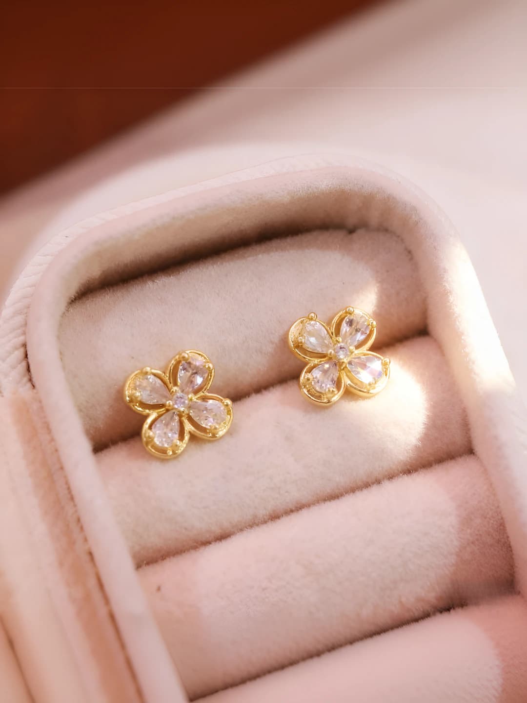 Women's French style four-leaf clover zircon flower stud earrings