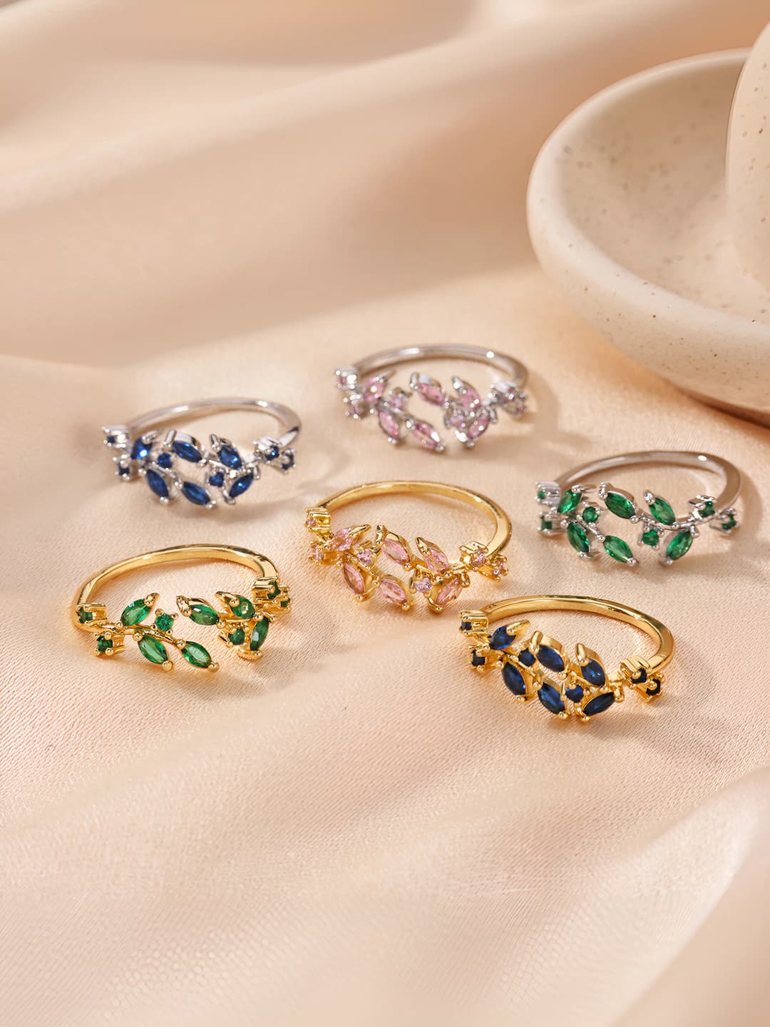 Women's leaf-shaped open ring, Korean style, French retro style, copper and zircon, simple design