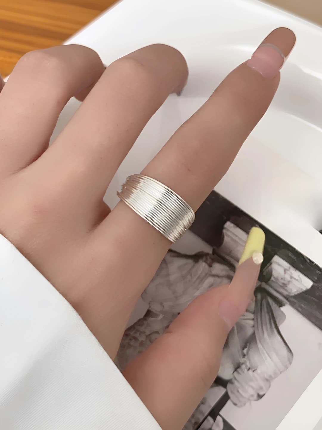 Multi-line ring J0913