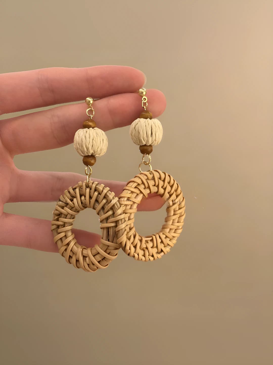 Woven vine stud earrings