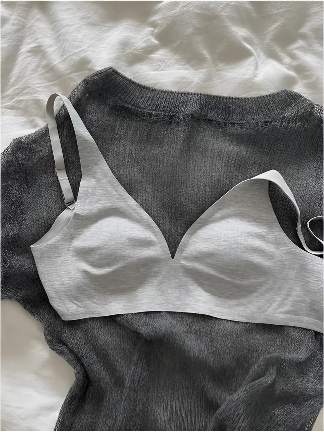 Women's solid colour seamless bra, summer thin, minimizes large bust, gathers side fat, underwear