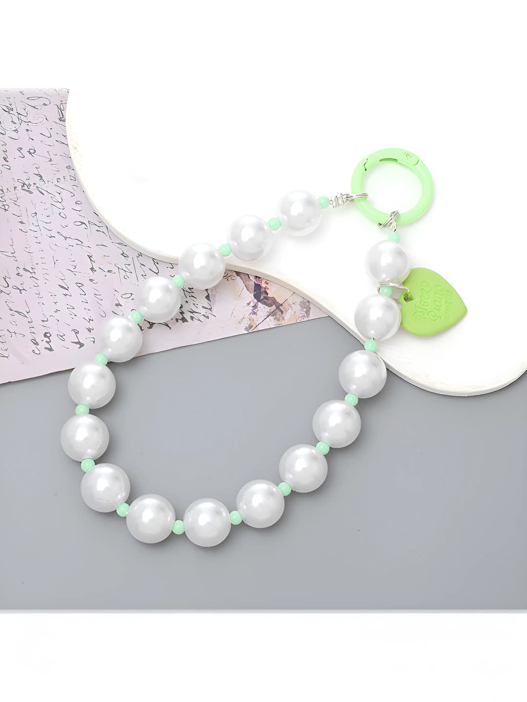 Pearl heart charm, green