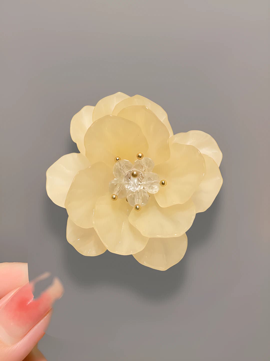 5# yellow camellia (approx. 5cm)