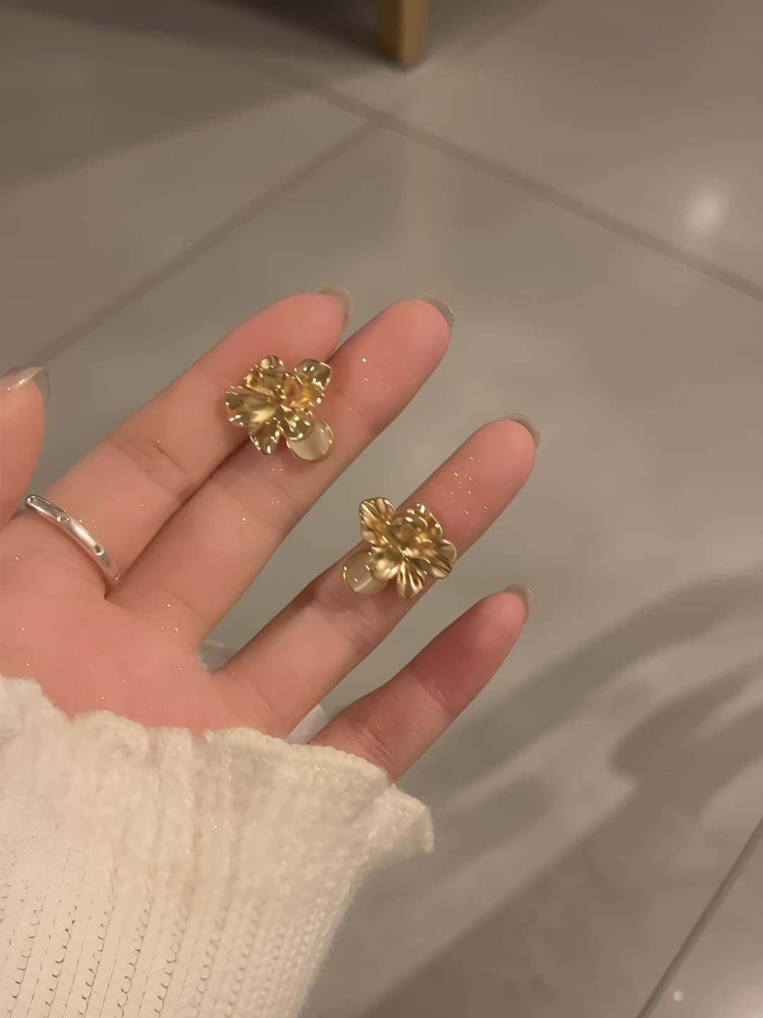 Boy gullar quloqsoqlari (juft)