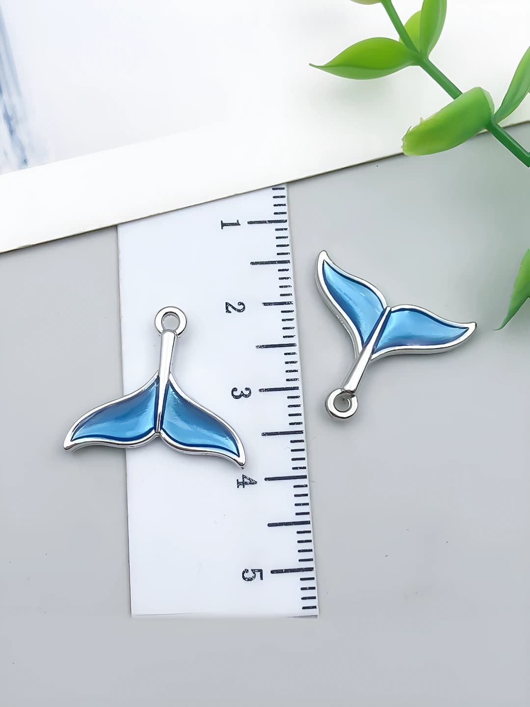 White gold, blue ocean, mermaid tail, 20x17mm, 0.8g
