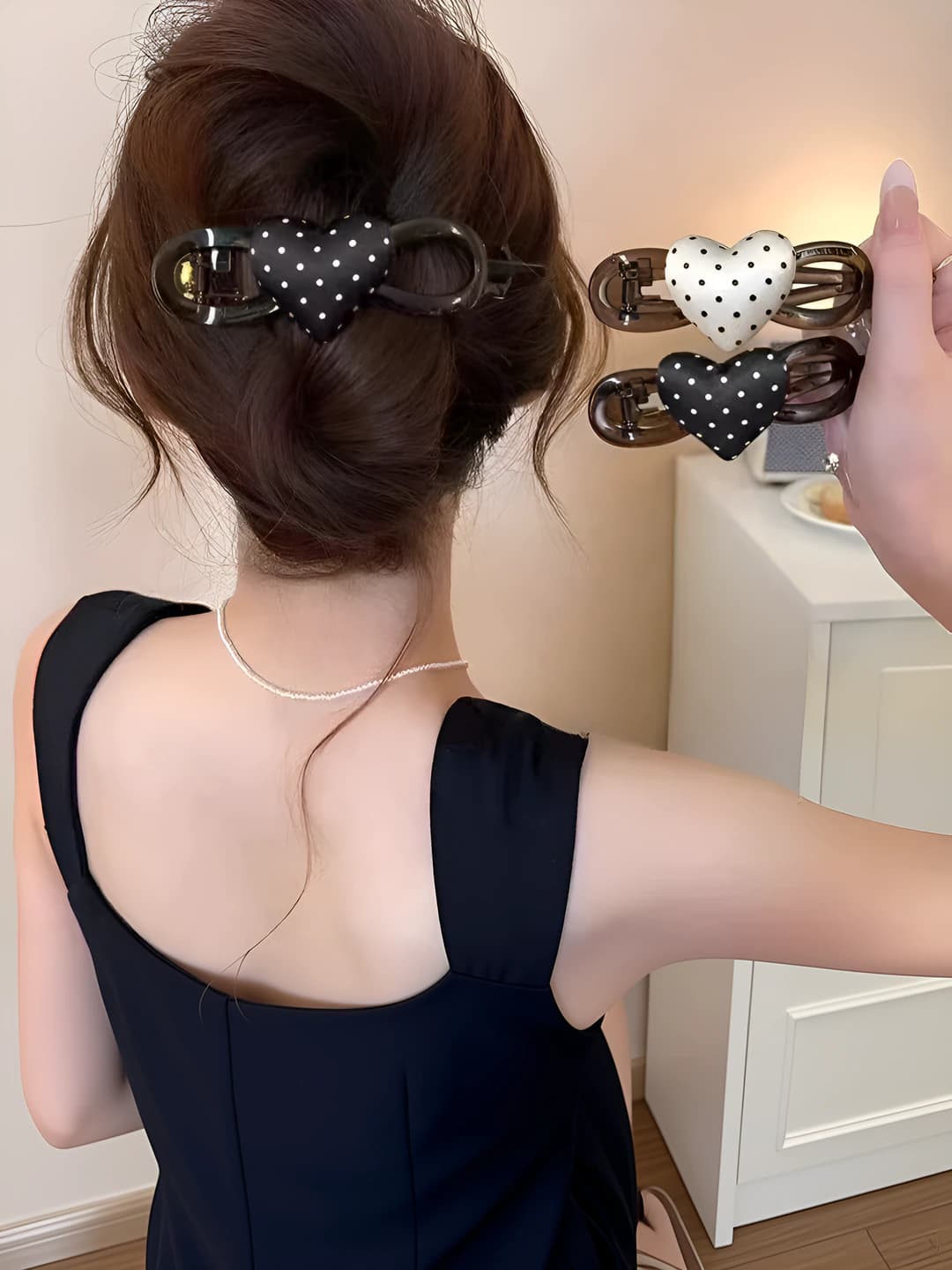 Ayollar uchun yurak shaklidagi polka dot soch toʻgʻnagʻichi, 2026 yilgi model, orqa tomon uchun