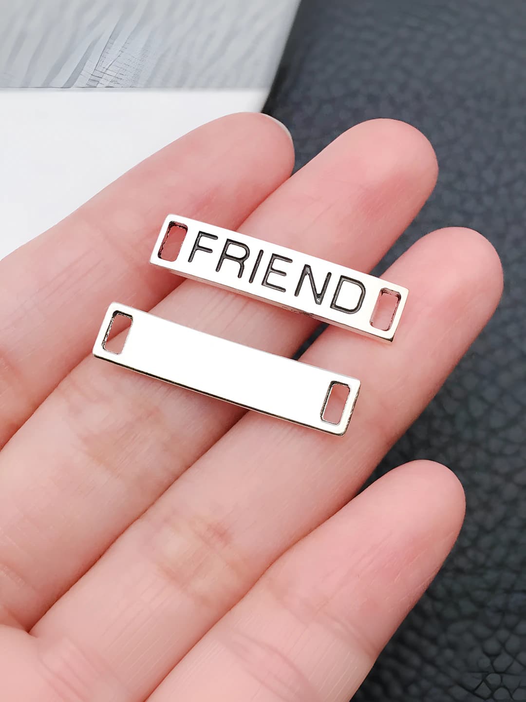 1 pc, antique silver, friend, 6x28mm, 1.1g
