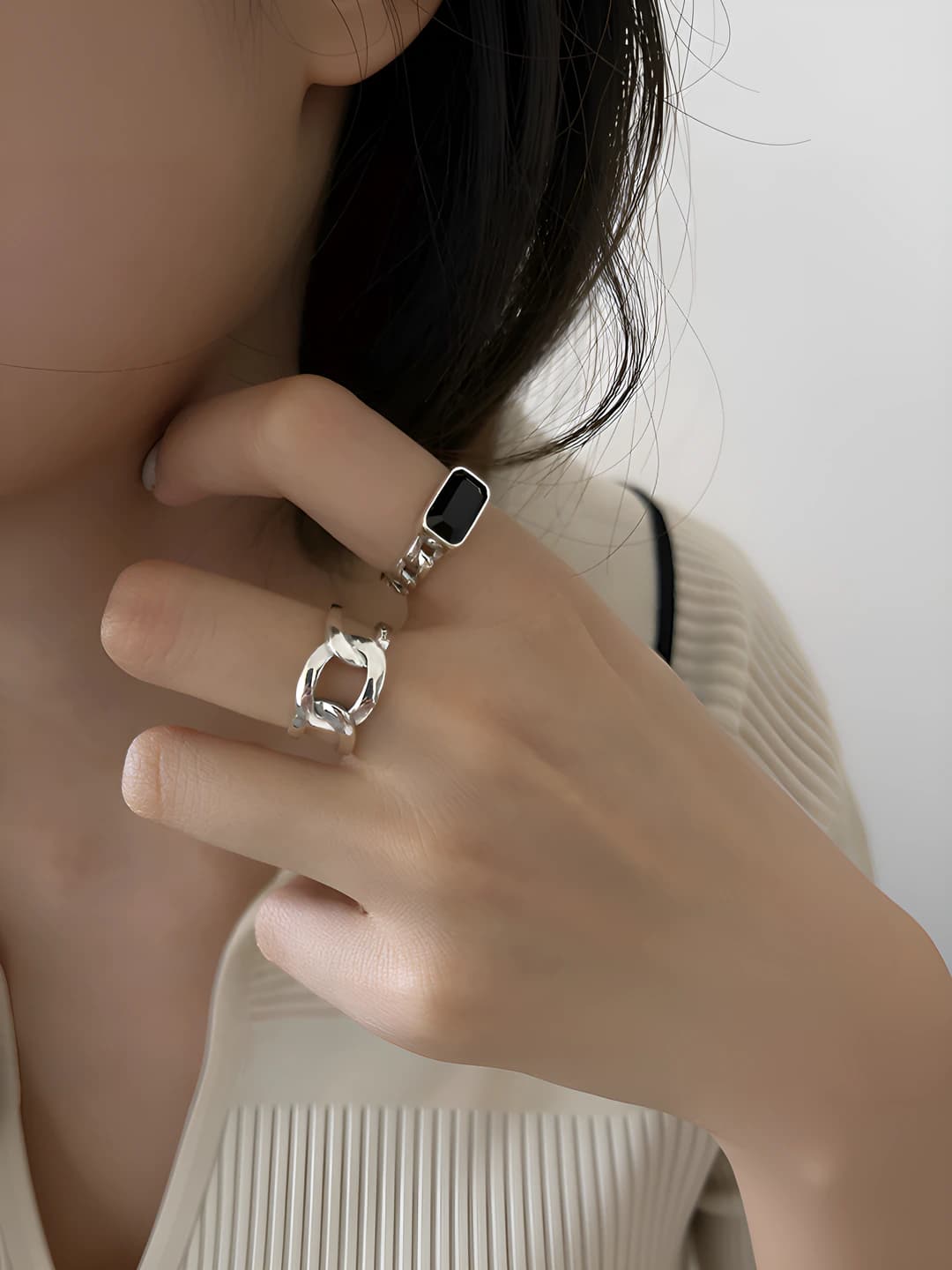 Women's Korean style retro black geometric openwork ring