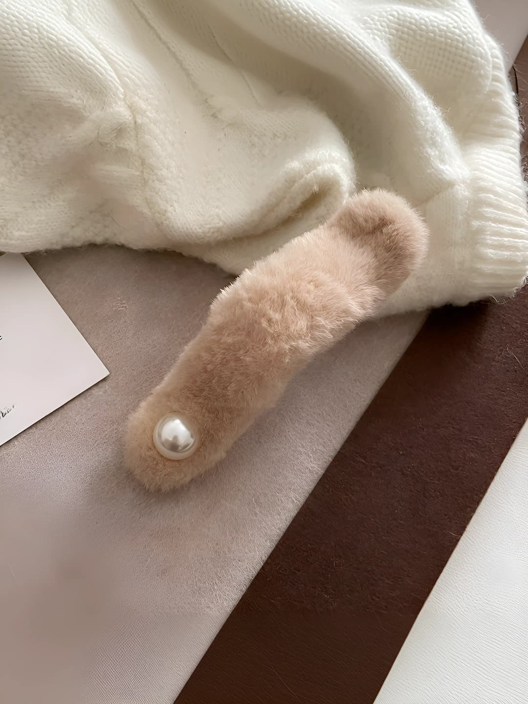 Pearl, off-white coffee clip, 12cm