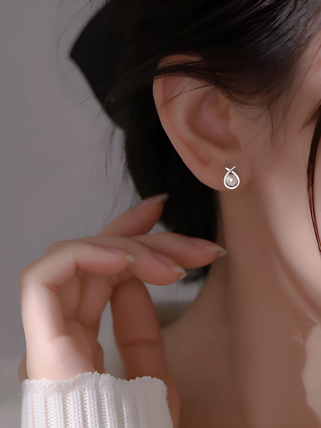 Ayollar uchun geometrik chiziqli marvarid stud quloqchinlar, elegant uslub, aylan shakli, metall asosli