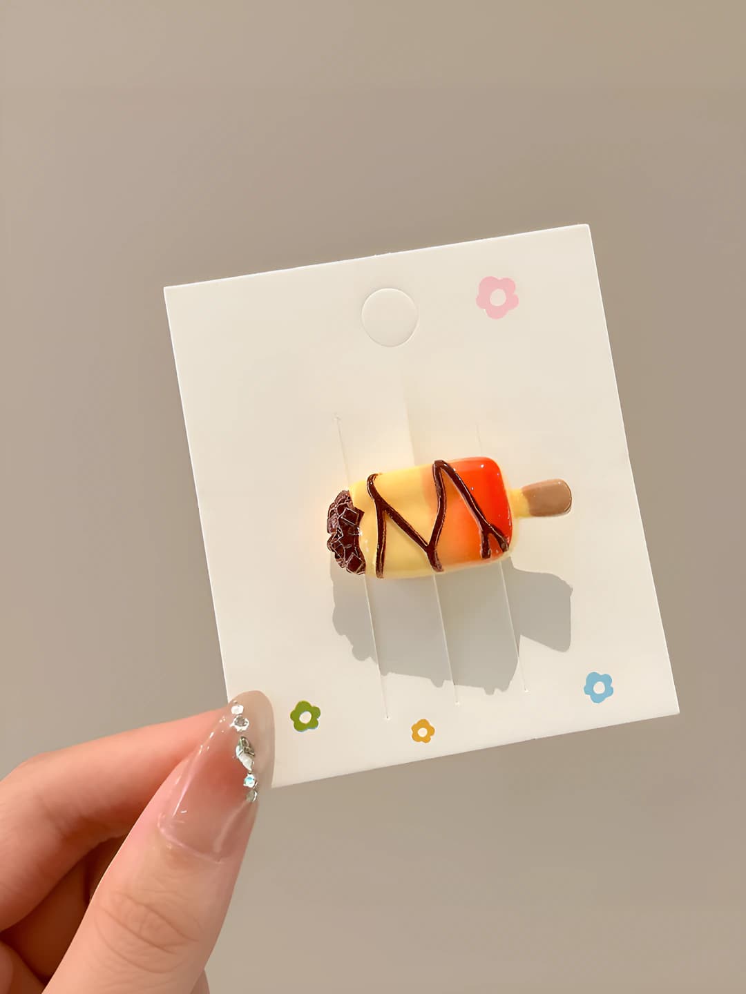 Yellow ice cream clip 2 cm ice cream 3.2 cm