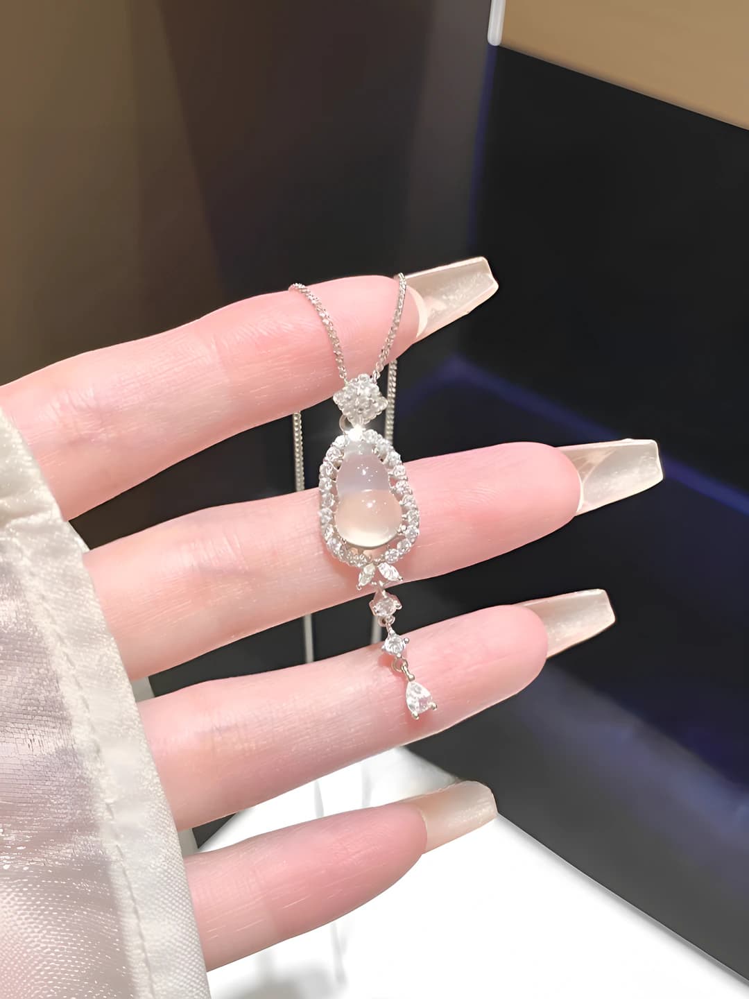 Tassel diamond gourd necklace