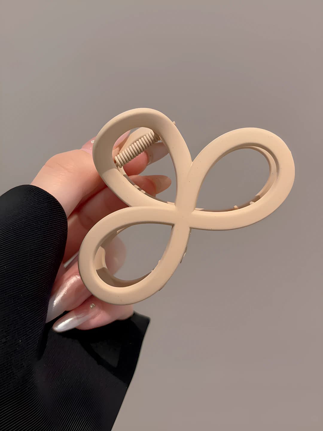 Milk tea color clip 8 cm
