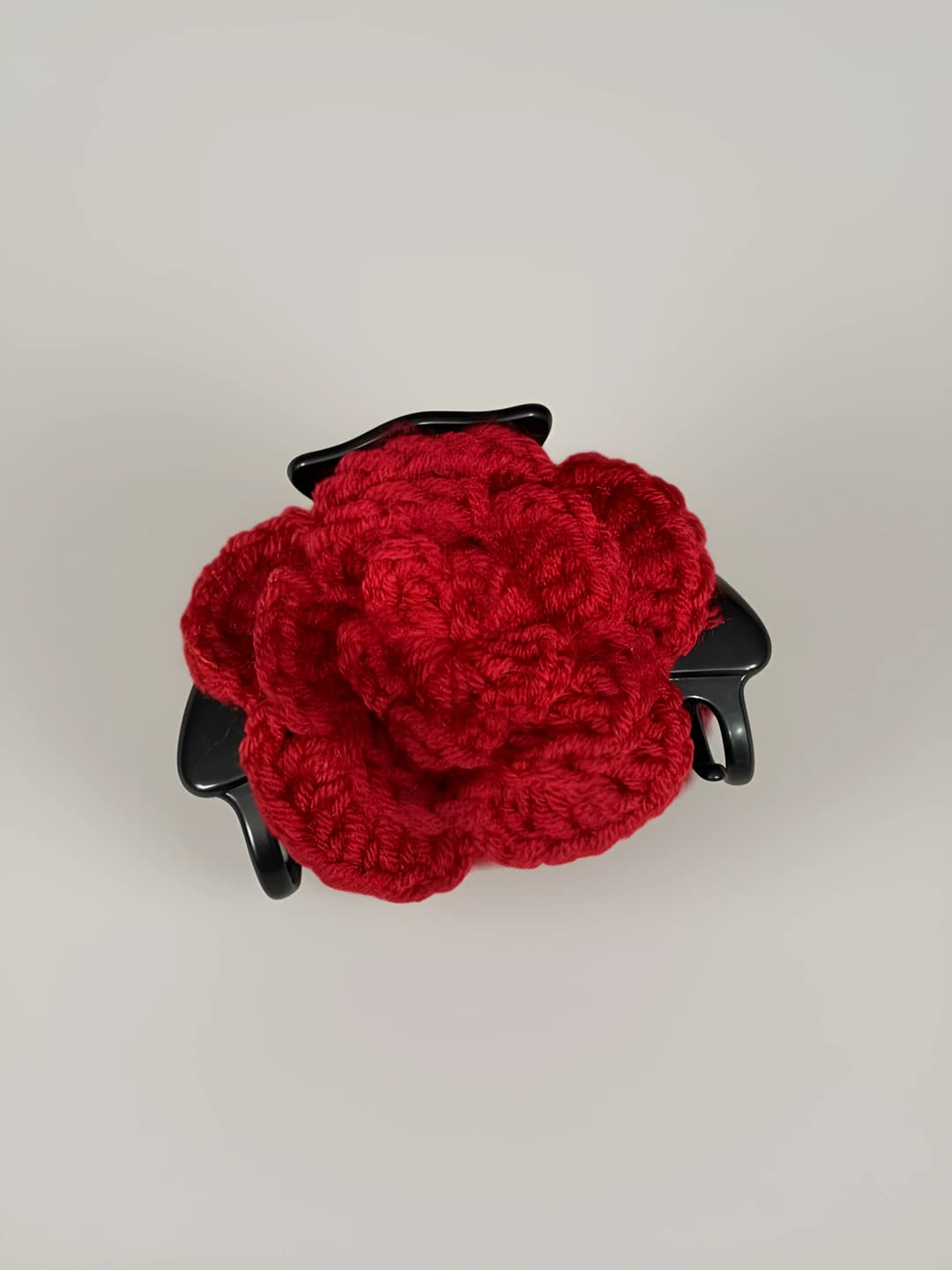 Qizil atirgul trikotaj qisqich