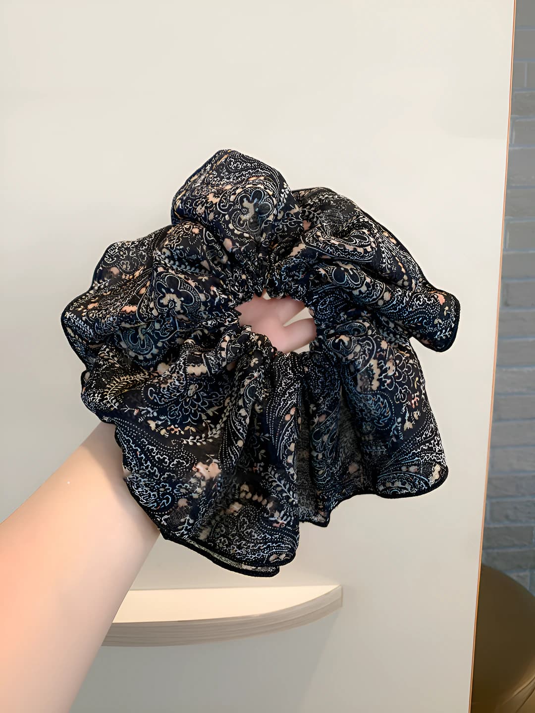 F2132 qora