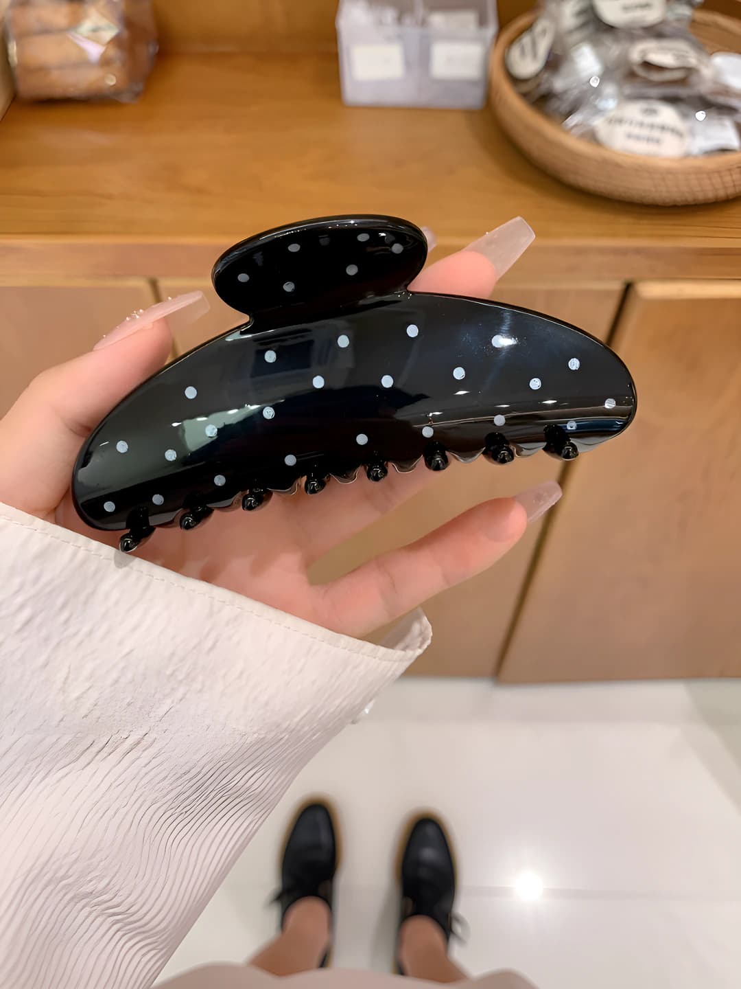 Semi-circle black polka dot - 11 cm