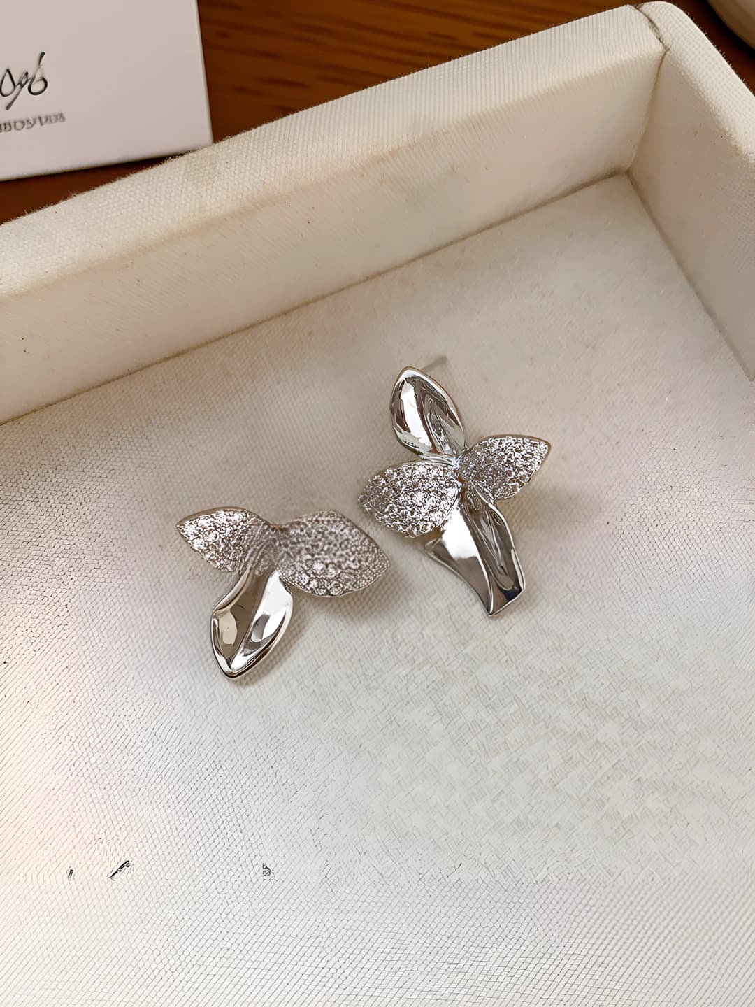119# silver pin - silver