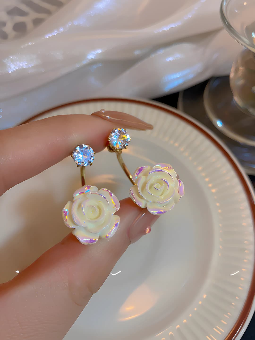 Women's white rose earrings, 925 silver post, rhinestone, retro style, two-way wear